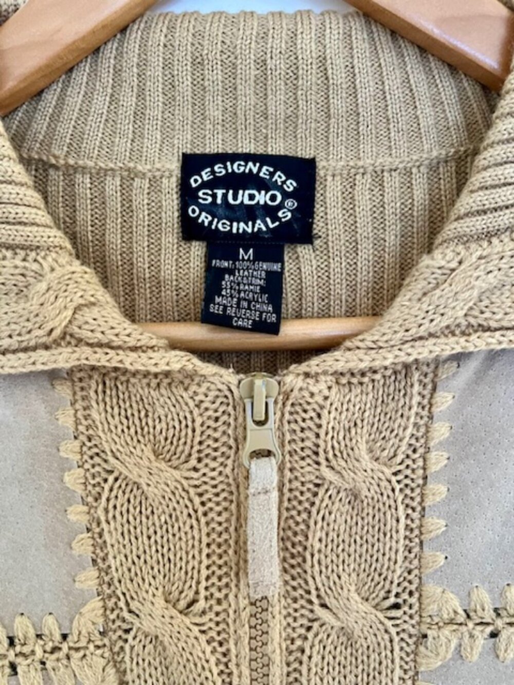 Vintage Suede Leather and Cableknit Zip-up Vest | Size Medium - Picture 3 of 4
